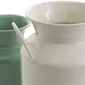 Vase en céramique minimaliste avec poignée, vert menthe et blanc, pot de fleurs décoratif pour la décoration intérieure - Product Image 2