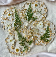 Ensemble de quatre sous-verres en résine peints à la main, écologiques, thème marin, durables et élégants, pour la maison, le bureau, la table basse et le bar
