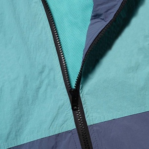 Chaqueta cortavientos de último estilo al por mayor con logotipo personalizado, cierre frontal con cremallera, la más vendida, informal, para exteriores, para hombre. - Product Image 4