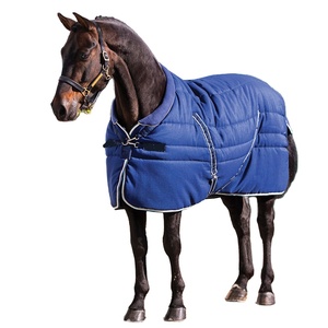 Les tapis d'intérieur stables confortables pour chevaux sont faciles à nettoyer et idéaux pour une utilisation par temps froid - Product Image 1