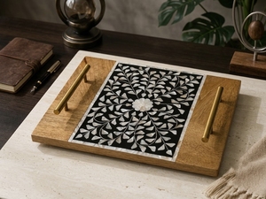 Plateau de service décoratif moderne en bois pour mariage, incrustation nacre, motif floral noir et blanc, poignée mobile en laiton pour la décoration - Product Image 1