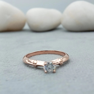 Anillo de compromiso clásico certificado para mujer, con diamante VVS cultivado en laboratorio, oro de 14k/18k, engaste de púas certificado - Product Image 1