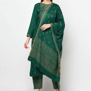 Tissu non coupé Safaa en laine acro verte tissée pour femme avec étole assortie - Product Image 1