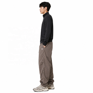 Pantalones de hombre al por mayor con cordón, resistentes al agua, de nailon, estilo jogger, corte relajado, moda urbana Y2K, ropa casual, suministro a granel, EE. UU. - Product Image 3