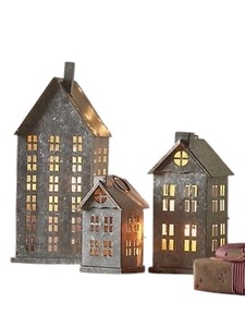 Decoraciones Navideñas Modernas con Forma de Casa de Metal, Adornos Duraderos Hechos a Mano para Interiores y Exteriores - Product Image 1
