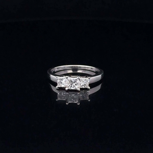 แหวนเพชรทรงปรินเซสคัท 1.00 กะรัต ทองคำขาว 14K แหวนผู้หญิง ได้รับการรับรองจาก IGI เครื่องประดับเจ้าสาว ของขวัญวันครบรอบสำหรับเธอ - Product Image 1
