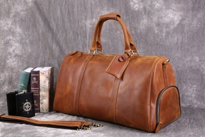 Sac de voyage léger en cuir softshell, très vendu, avec plusieurs poches et coutures renforcées - Product Image 2