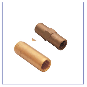 Raccord hexagonal rond en laiton à haute conductivité pour tige de terre, pour système de protection contre la foudre, avec filetage interne - Product Image 1