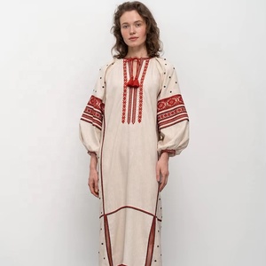 Vestido largo de manga larga con bordado ucraniano de Color Beige y rojo para mujeres y niñas - Product Image 1