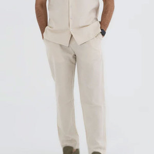 Conjunto de Dos Piezas Premium para Hombre REVIBE INDUSTRY, Camisa con Cuello Campero 100% Algodón y Pantalones de Corte Relajado, Atuendo Casual de Verano - Product Image 2