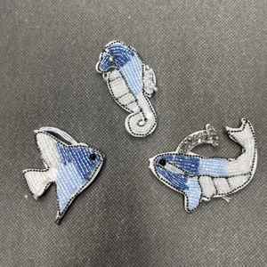 Porte-monnaie en perles fait main CRYSTAL CRAFT avec broderie, couleur et taille personnalisables, thème Saint-Valentin - Product Image 3