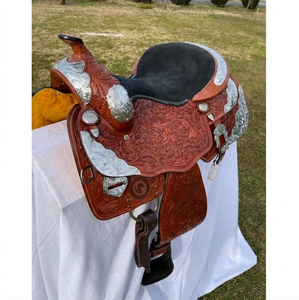 Silla de montar western de cuero de alta calidad con diseño floral tallado a mano |   Equipo Ecuestre Premium Detallado para Rodeo, Montar a Caballo y Competencias - Product Image 3