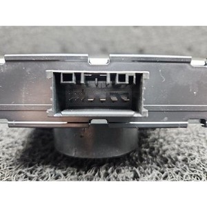 ECU และโมดูลคอมพิวเตอร์มือสองสำหรับรถยนต์ซีรีส์ 3 รุ่น 9251984 - Product Image 4