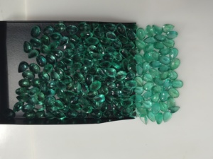 Émeraude naturelle zambienne 7x5mm, taille ovale, facettée, pierre précieuse en vrac pour la fabrication de bijoux - Product Image 1
