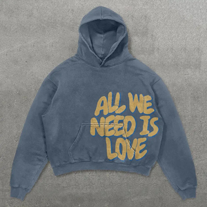 Sudadera con Capucha Corta Oversize Rosa Estampada con la Frase All We Need Is Love, Unisex, Informal, de Felpa Francesa de Algodón - Product Image 2