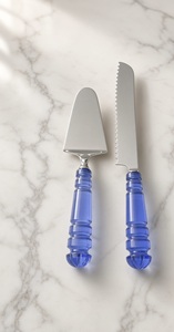 Juego de espátula y cuchillo para servir pasteles de acero inoxidable con mangos de plástico azul y acabado cepillado. Elegante juego de cuchillo y espátula para servir pasteles. - Product Image 2