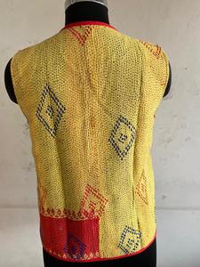 Chaleco Amarillo Estampado sin Mangas para Mujer, Chaleco Acolchado de Algodón, Chaleco Amarillo con Costuras Kantha, Chaleco Acolchado Tradicional para Mujer - Product Image 3