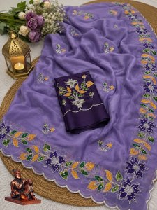 ชุดส่าหรีงานปักประดับด้วยหิน พร้อมเสื้อคลุมตัดสี สำหรับงานรื่นเริง งานปาร์ตี้ สไตล์ชาติพันธุ์ดั้งเดิม ผ้าจอร์เจตต์ลายดาว งานปักประณีต - Product Image 1