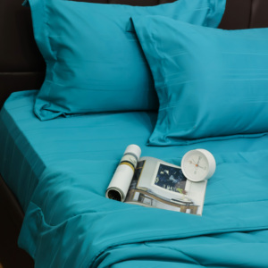 Factory-Price Eco-Friendly 300tc Modern Polyester Microfiber All-Season Luxury Comforter Set Luxury Hotel Quality Home Use Hotel - Product Image 3