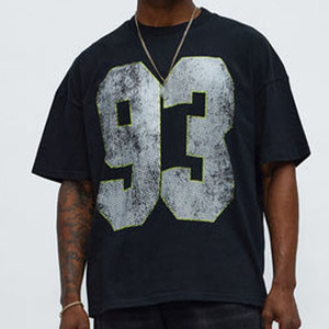 T-shirt graphique streetwear pour homme en coton doux, col rond, avec imprimé tendance et coupe décontractée - Product Image 1