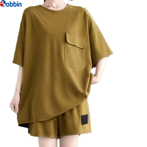 Conjunto de 2 piezas casual de moda, top holgado con cuello redondo y bolsillos, y shorts anchos de verano para mujer, tallas grandes. - Product Image 2
