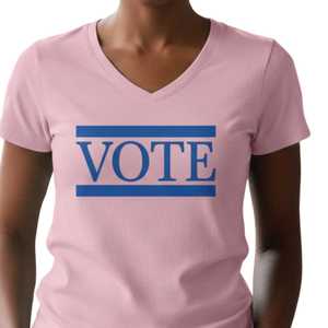 T-shirt graphique col en V pour femme, rose et bleu, avec message politique, imprimé sur mesure, décontracté, en mélange de coton - Product Image 5