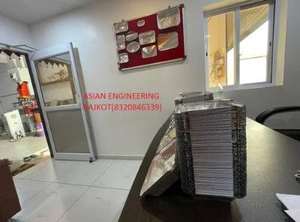 Machine de fabrication de contenants en aluminium entièrement automatique monophasée pour une production rapide et efficace en gros - Product Image 4