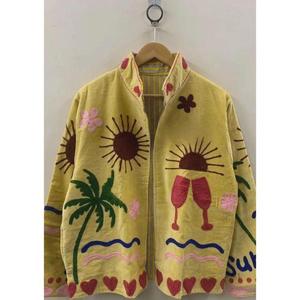 Veste en velours brodée unique très demandée pour femme, manches longues, col montant, style vacances d'été, fermeture classique, longueur standard - Product Image 4