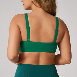 Soutien-gorge de sport haute performance pour la gym et l'entraînement, idéal pour le fitness – Le meilleur vêtement de sport pour femme, fabriqué par un fabricant de vêtements de sport. - Product Image 2