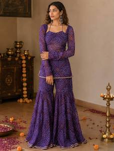 Ensemble Kurta en rayonne brodée violette avec pantalon palazzo évasé, tenue traditionnelle indienne et pakistanaise pour femme, coupe ample longueur ras du sol, Diwali - Product Image 1