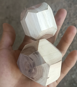 Decoración de Roca de Madera Tumi Ishi Hecha de Madera Dura Seleccionada para Decoración de Mesa de Oficina Vietnam - Product Image 6