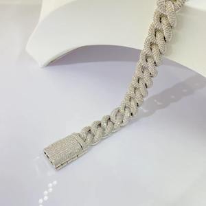 สร้อยข้อมือเงินแท้ 925 ชุบโรเดียมสำหรับผู้ชาย ประดับเพชรโมอิสซาไนต์แบบไมโครเพฟ สไตล์ฮิปฮอป เหมาะสำหรับใส่ทุกวัน ของขวัญสำหรับงานปาร์ตี้ - Product Image 1