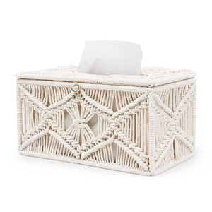 Caja de pañuelos bohemia de madera de mango hecha a mano por Aqdus Saleem con detalles de macramé - Ecológica, duradera, al por mayor - Product Image 2