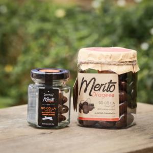 Chocolate de Primera Calidad LEGENDARY CHOCOLATIER Vietnam Dragees, Almendras Cubiertas de Chocolate con Sabor a Canela, Frasco de 40g para Distribución - Product Image 2