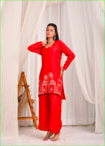 Ensemble coordonné brodé Jag Mag Mahal, coupe trapèze, vert sauge et rouge - Product Image 2