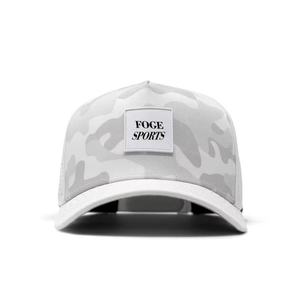 Chapeaux de golf imperméables avec logo personnalisé Chapeaux de camionneur 5 panneaux Casquette de camionneur perforée de haute qualité Casquette de camionneur camouflage avec patch en PVC - Product Image 1