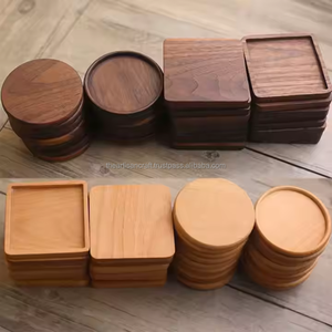 Ensemble de sous-verres classiques en bois faits à la main - Sous-verres écologiques en bois naturel durable pour protéger les surfaces et embellir la maison - Product Image 3