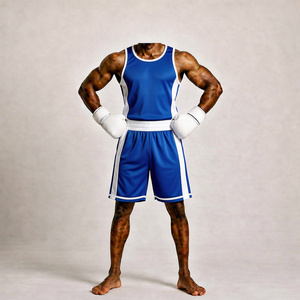 Ensemble de boxe bleu et blanc en polyester, vêtements d'entraînement avec gants, shorts et haut respirants pour toutes les saisons - Product Image 1