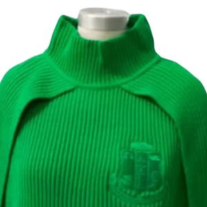 เสื้อคลุมไหมพรมสีเขียวสำหรับผู้หญิง สไตล์เสื้อปอนโช ดีไซน์หรูหรา อุ่นสบาย แฟชั่นเสื้อคลุมตัวนอก ผ้าเนื้อนุ่ม คอลเลคชั่นเสื้อผ้าลำลอง - Product Image 4