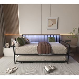 Lettino Matrimoniale con Luci LED RGB e Stazione di Ricarica, Telaio Regolabile in Altezza, Letto Estraibile Versatile in Metallo - Product Image 3