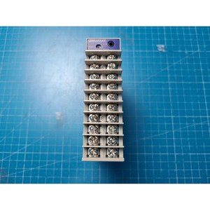 Controlador Digital Multicanal Yamatake DMC10D4TV0000 Usado Como Está, Piezas de Equipos Semiconductores Legados - Product Image 4