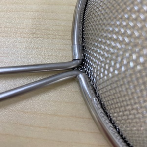 Colador de Malla para Lavar Verduras, Apto para Lavavajillas, Fácil de Limpiar, Modelo L-0210, Cesta de Acero Inoxidable, 16 cm - Product Image 5