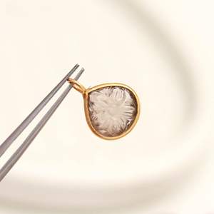 Pendentif en quartz fumé naturel sculpté à la main en forme de fleur, en argent sterling 925, charme en pierre de quartz fumé pour la fabrication de bijoux, 12 mm - Product Image 6