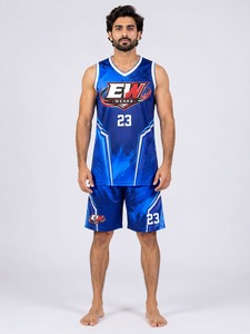 Tenue de basket-ball moderne alliant des matériaux respirants, une coupe confortable et une qualité fiable pour les joueurs de tous les niveaux. - Product Image 1
