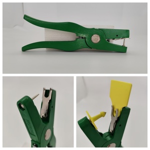 Green Ear Tag Applicator Plier With Yellow And Green Tags For Dog Identification Veterinary Equipment Durable Ear Tag Applicator - Product Image 2