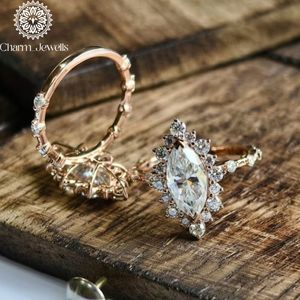 แหวนหมั้นเพชรโมอิสซาไนต์ทรงคุชชั่นสีโรสโกลด์ประดับเงินจาก Charm_Jewells ดีไซน์รูปดาวแบบหนามเตย สำหรับผู้หญิง คลาสสิก ได้รับการรับรองจาก IGI - Product Image 6