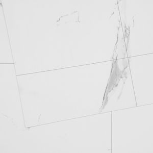 Piastrelle in Vinile Effetto Marmo Bianco 390 X 23,6 Pollici, Spessore 1,5mm, Autoadesive, Pavimentazione in Plastica Fai-da-Te per Cucina - Product Image 1