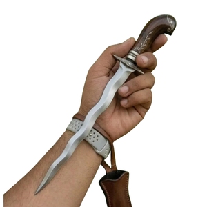 Couteau Bowie Damas fait main, couteau de chasse à lame fixe personnalisé avec lame en acier à motifs et manche ornemental - Product Image 3