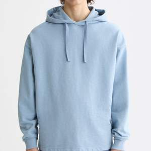 เสื้อฮู้ดดี้ผ้าฝ้าย 100% สีพื้น ทรงโอเวอร์ไซส์ ปักโลโก้ตามสั่ง สำหรับผู้ชาย รับผลิตแบบ OEM ODM - Product Image 2