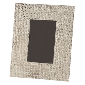 Marco de Fotos Moderno de Metal Plateado Facetado, Marco Geométrico de Alto Brillo para Decoración de Mesa en el Hogar y la Oficina - Product Image 5